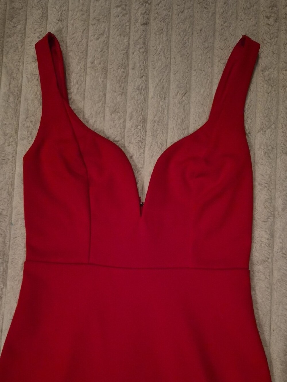 Express Red V-Neck Mini Bodycon Dress - Picture 2 of 5